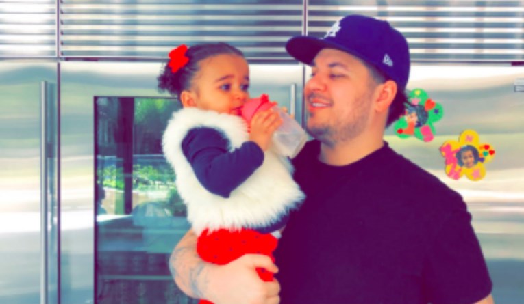 Rob Kardashian nakon 11 tjedana pauze objavio dvije fotografije svoje kćeri